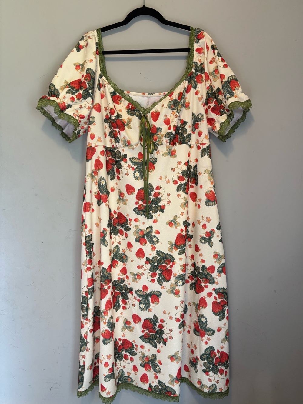 Cider Strawberry Print Midi Dress - Picture 3 of 12